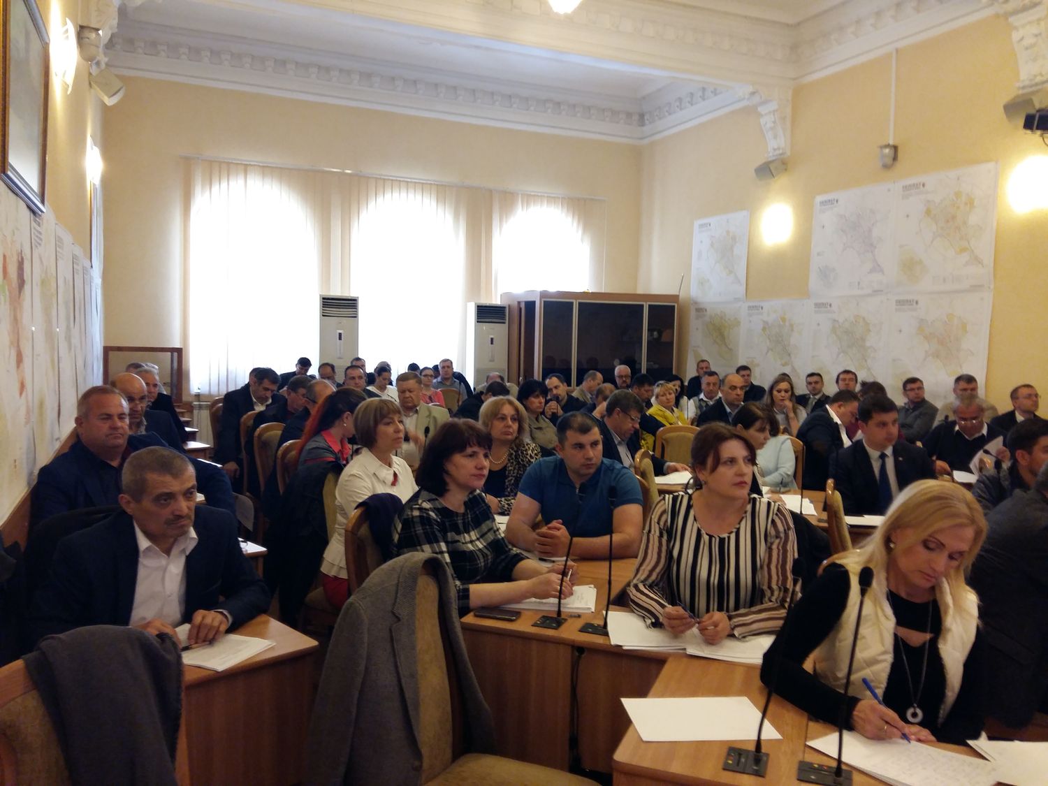 Dezbateri publice asupra proiectului de decizie ”Cu privire la aprobarea Regulamentului de desfăşurare a activităţii de comerț în municipiul Chișinău”.