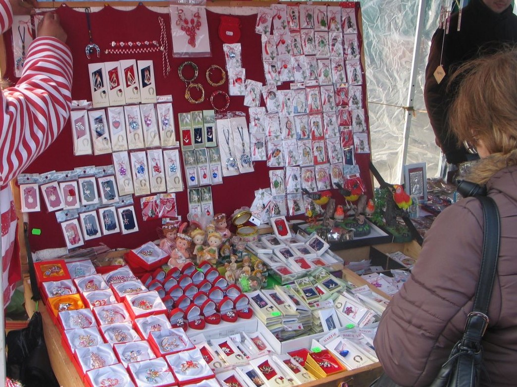 Locațiile stabilite de preturile de sector pentru comercializarea mărțișoarelor, suvenirelor și florilor de grădină pe teritoriul capitalei